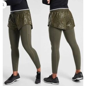 Athleta Rainier 2 in 1 Tight Shorts Leggings Green XS modest